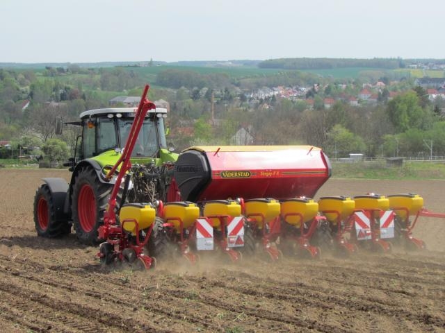 https://www.metzner-landtechnik.de/cache/vs_Vorführung Väderstad Einzelkornsämaschine Tempo_OIX4QgjQ7yV.jpg